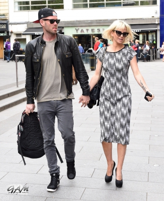 Sarah_Harding_arriving_leaving_the_premiere_of_Super_Juice_Me_26_04_14_281829.jpg