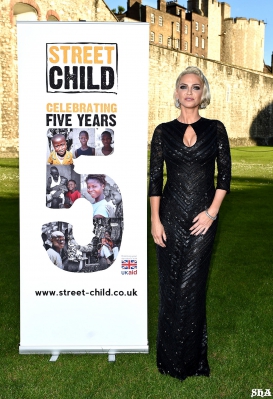 Sarah_Harding_attends_the_Street_Child_summer_time_ball_07_06_14_281229.jpg