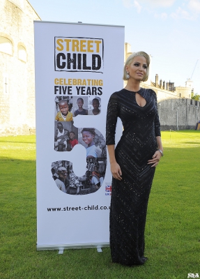 Sarah_Harding_attends_the_Street_Child_summer_time_ball_07_06_14_282729.jpg