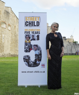 Sarah_Harding_attends_the_Street_Child_summer_time_ball_07_06_14_283229.jpg