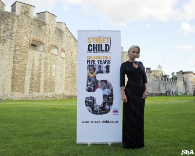 Sarah_Harding_attends_the_Street_Child_summer_time_ball_07_06_14_283829.jpg