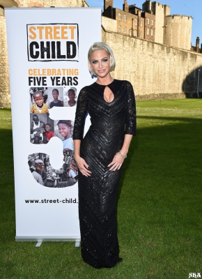 Sarah_Harding_attends_the_Street_Child_summer_time_ball_07_06_14_28629.jpg