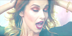 tumblr_n6ww5nqYUq1s26uo8o4_250.gif