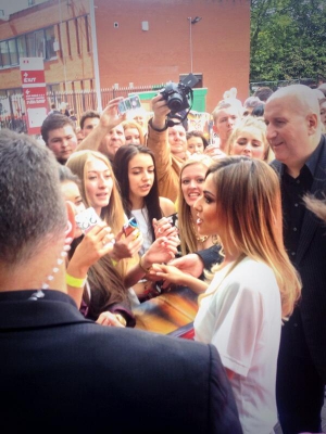 Arriving_at_the_X_Factor_Manchester_Auditions_16_06_14_28129.jpg