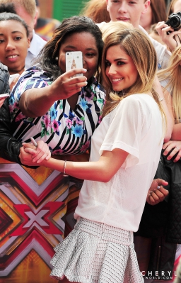 Arriving_at_the_X_Factor_Manchester_Auditions_16_06_14_2819329.jpg
