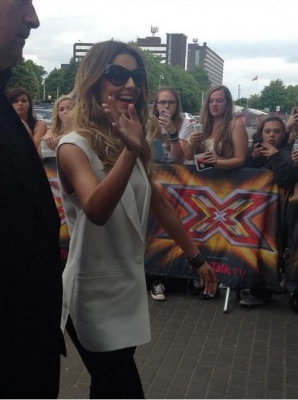 Cheryl_Arriving_at_the_X-Factor_Manchester_17_06_14_282329.jpg