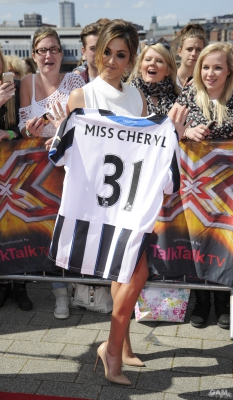 Cheryl_arriving_at_the_auditions_in_Newcastle_26_06_14_28429.jpg