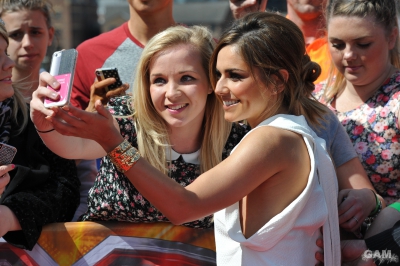 Cheryl_arriving_at_the_auditions_in_Newcastle_26_06_14_284629.jpg