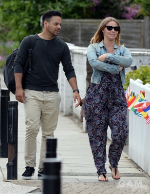 Kimberley_Walsh_and_Justin_out_in_London_20_06_14_282029.jpg