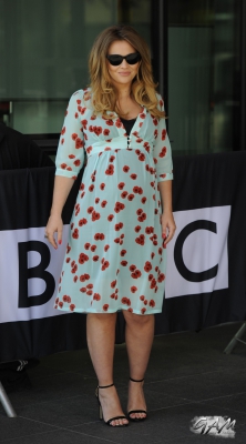 Kimberley_Walsh_arriving_at_BBC_Breakfast_studios2C_Manchester_30_06_14_281529.jpg