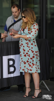 Kimberley_Walsh_arriving_at_BBC_Breakfast_studios2C_Manchester_30_06_14_286529.jpg