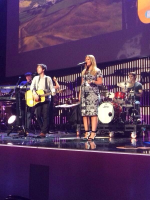 Kimberley_and_Alistair_perform_at_Tour_de_France_opening_ceremony_03_07_14_282529.jpg