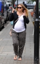 Имя файла=Kimberley_Walsh_out_in_London_08_09_14_28529.jpg
Размер файла=624КБ
Размеры=1008x1597
Дата=Июль 17, 2014 Kimberley_Walsh_out_in_London_08_09_14_28529.jpg