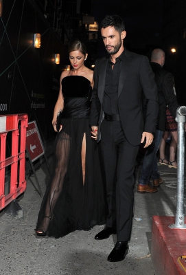 Cheryl2C_Kimberley_and_Nicola_arriving_at_Cheryl_s_wedding_party_21_07_14_2822529.jpg