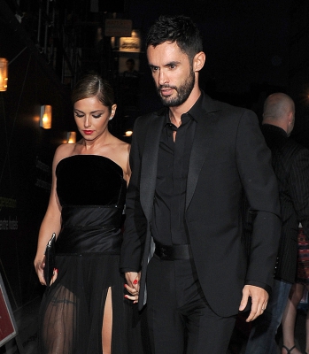 Cheryl2C_Kimberley_and_Nicola_arriving_at_Cheryl_s_wedding_party_21_07_14_2822629.jpg