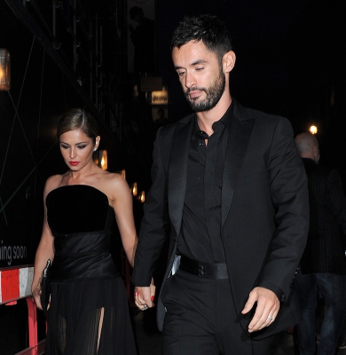 Cheryl2C_Kimberley_and_Nicola_arriving_at_Cheryl_s_wedding_party_21_07_14_2822829.jpg