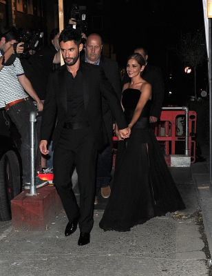 Cheryl2C_Kimberley_and_Nicola_arriving_at_Cheryl_s_wedding_party_21_07_14_2823129.jpg