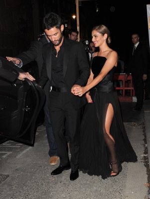 Cheryl2C_Kimberley_and_Nicola_arriving_at_Cheryl_s_wedding_party_21_07_14_2823929.jpg