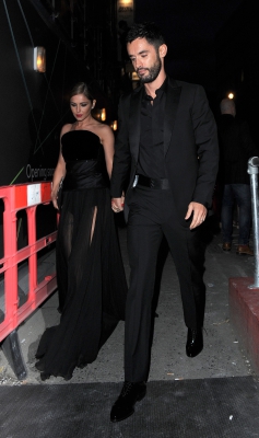 Cheryl2C_Kimberley_and_Nicola_arriving_at_Cheryl_s_wedding_party_21_07_14_2824429.jpg