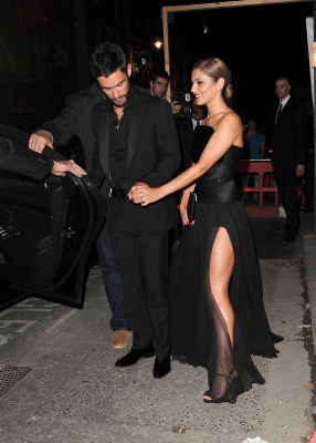 Cheryl2C_Kimberley_and_Nicola_arriving_at_Cheryl_s_wedding_party_21_07_14_2825529.jpg