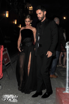 Cheryl2C_Kimberley_and_Nicola_arriving_at_Cheryl_s_wedding_party_21_07_14_282829.jpg