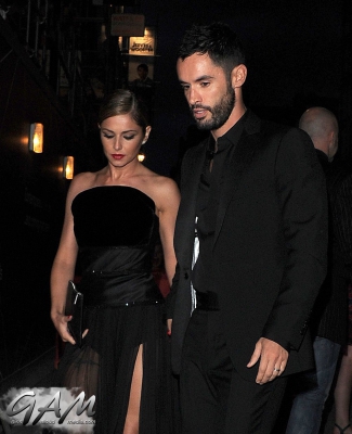 Cheryl2C_Kimberley_and_Nicola_arriving_at_Cheryl_s_wedding_party_21_07_14_282929.jpg