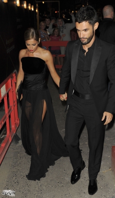 Cheryl2C_Kimberley_and_Nicola_arriving_at_Cheryl_s_wedding_party_21_07_14_283529.jpg