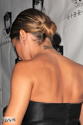 Cheryl2C_Kimberley_and_Nicola_arriving_at_Cheryl_s_wedding_party_21_07_14_286829.jpg
