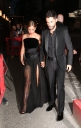Имя файла=Cheryl2C_Kimberley_and_Nicola_arriving_at_Cheryl_s_wedding_party_21_07_14_2819929.jpg
Размер файла=1132КБ
Размеры=2302x3600
Дата=Июль 26, 2014 Cheryl2C_Kimberley_and_Nicola_arriving_at_Cheryl_s_wedding_party_21_07_14_2819929.jpg