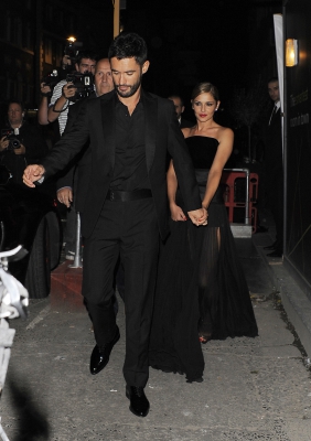 Cheryl2C_Kimberley_and_Nicola_leaving_Cheryl_s_wedding_party_21_07_14_286429.jpg
