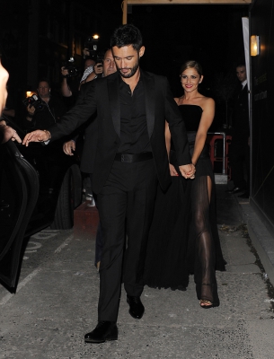 Cheryl2C_Kimberley_and_Nicola_leaving_Cheryl_s_wedding_party_21_07_14_286529.jpg