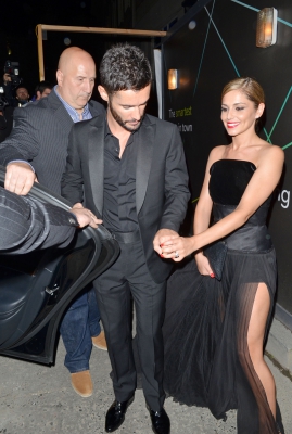 Cheryl2C_Kimberley_and_Nicola_leaving_Cheryl_s_wedding_party_21_07_14_287729.jpg