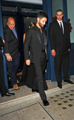 Cheryl2C_Kimberley_and_Nicola_leaving_Cheryl_s_wedding_party_21_07_14_289229.jpg