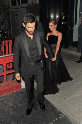 Cheryl2C_Kimberley_and_Nicola_leaving_Cheryl_s_wedding_party_21_07_14_289629.jpg