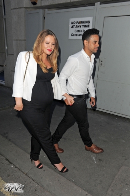 Cheryl2C_Kimberley_and_Nicola_arriving_at_Cheryl_s_wedding_party_21_07_14_2814629.jpg