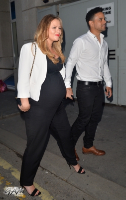 Cheryl2C_Kimberley_and_Nicola_arriving_at_Cheryl_s_wedding_party_21_07_14_2816229.jpg