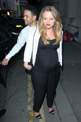 Cheryl2C_Kimberley_and_Nicola_arriving_at_Cheryl_s_wedding_party_21_07_14_2818229.jpg