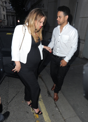 Cheryl2C_Kimberley_and_Nicola_arriving_at_Cheryl_s_wedding_party_21_07_14_2830929.jpg