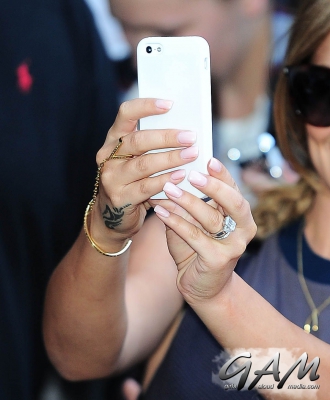 Arriving_at_the_BBC_Radio_1_Studios_24_07_14_2821429.jpg