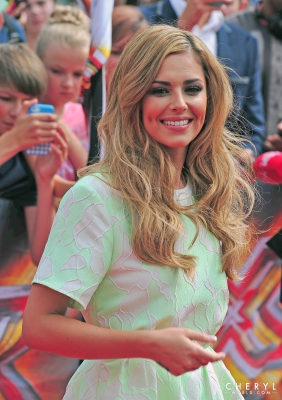 Arriving_at_the_X_Factor_Auditons_at_Wembley_Stadium_01_08_14_285729.jpg