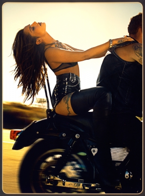 Cheryl_-_Official_2014_Calendar_-_02_-_February_-snoop-.jpg