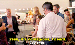tumblr_nb6hhf25ln1r34jaio2_250.gif