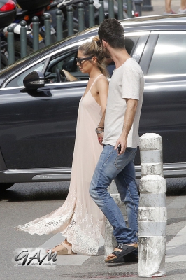 Cheryl_and_JB_out_in_France_30_08_14_28729.jpg