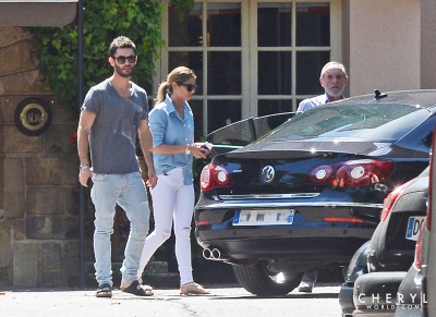 Leaving_the_Le_Pigonnet_Hotel_in_South_France_01_09_14_28529.jpg