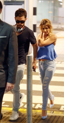 Cheryl_and_JB_at_Heathrow_Airport_03_09_14_281929.jpg