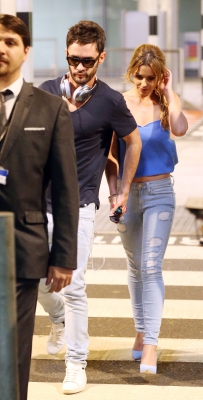 Cheryl_and_JB_at_Heathrow_Airport_03_09_14_28929.jpg