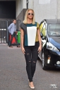 Sarah_Harding_leaving_the_ITV_Studios_04_09_14_281729.jpg