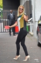 Sarah_Harding_leaving_the_ITV_Studios_04_09_14_28429.jpg