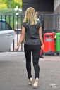 Sarah_Harding_leaving_the_ITV_Studios_04_09_14_28529.jpg
