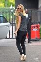 Sarah_Harding_leaving_the_ITV_Studios_04_09_14_28629.jpg